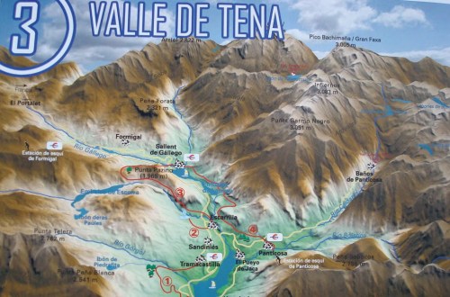 Долина Балье де Тена Valle de Tena. Горнолыжные курорты Формигаль и Пантикоса. Красивые пейзажи горные озера и реки. 