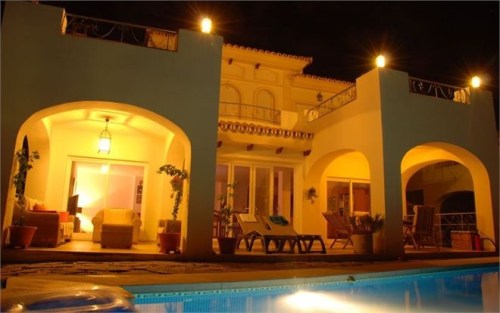 Дом Вилла Фуэнхирола Fuengirola  Коста дель Соль Малага с видом на море Villa Fuengirola