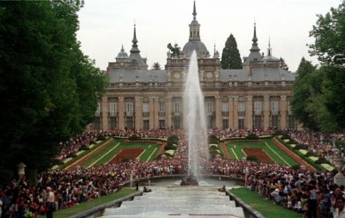 Музей Королевский Дворец Ла Гранха де Сан Ильдефонсо  Palacio de la Granja de San Ildefonsopalacio 