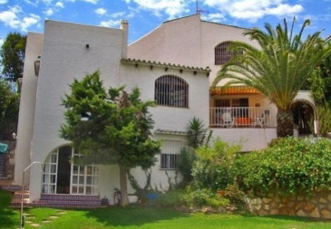 Аренда дома-виллы   Бенальмадена Benalmadena Коста дель Соль 220 м2 с видом на море, до пляжа 300 метров