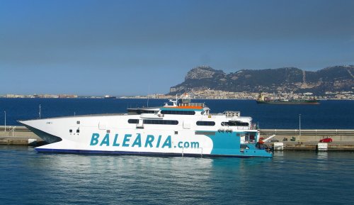 Новые маршруты на скоростных паромах "Ферри Ferry" в Африку и на Канарские острова