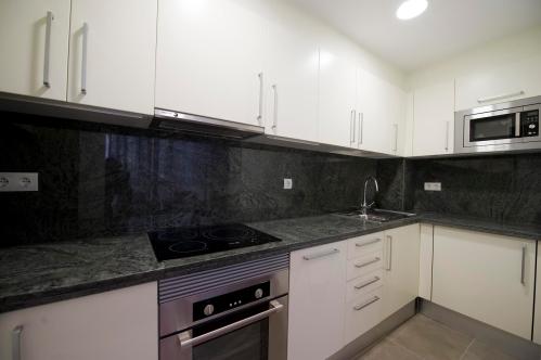 Новые апартаменты в центре Барселоны , кухни по вашему выбору