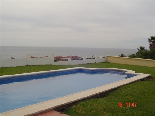 Новая вилла Эстепона Estepona Коста Дель Соль Costa del Sol провинция Малага Malaga  с видом на море 380 м2 .