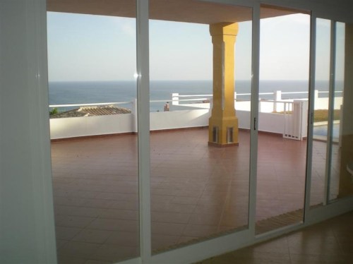 Дом-вилла на Коста дель Соль Costa del Sol свой бассейн, свой сад , гараж