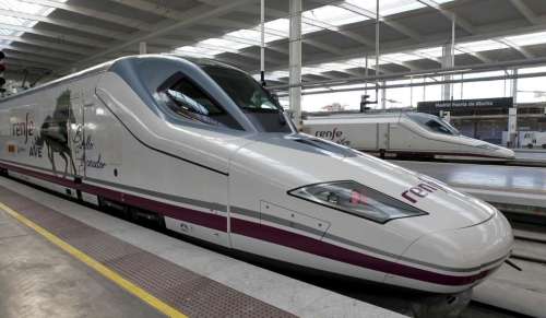 "Испанские Железные Дороги - Ренфе Renfe" , начнут продавать комбинированные билеты поезд-самолет, поезд-автобус.
