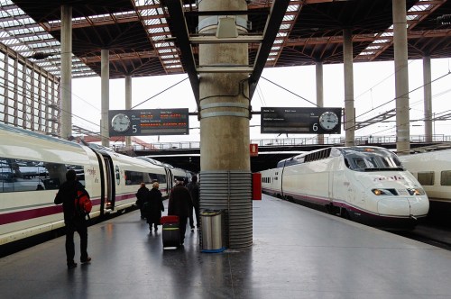 Испанские железные дороги Ренфе (Renfe)  за первые 6 месяцев 2015 года увеличили поток пассажиров на 10%.