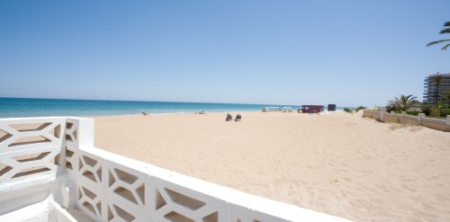 Недвижимость в Испании. Продажа апартаментов Коста Бланка Costa Blanca , Дения Dénia , 1- я линия моря , студия 30 м2, цена 44.000 евро € Недвижимость в Испании. Продажа апартаментов Коста Бланка Costa Blanca , Дения Dénia , 1- я линия моря , студия 30 м2, цена 44.000 евро €