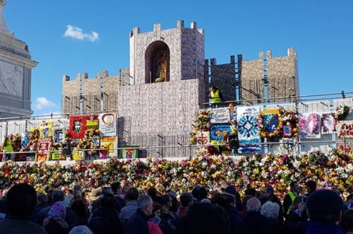 9  ноября День Святой Альмудены Santa Almudena , день покровительницы Мадрида.