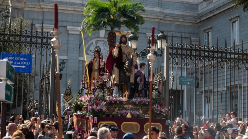 Святая, Страстная Неделя, Семана Санта Semana Santa в Испании 2023 год, с 2 по 9 апреля.
